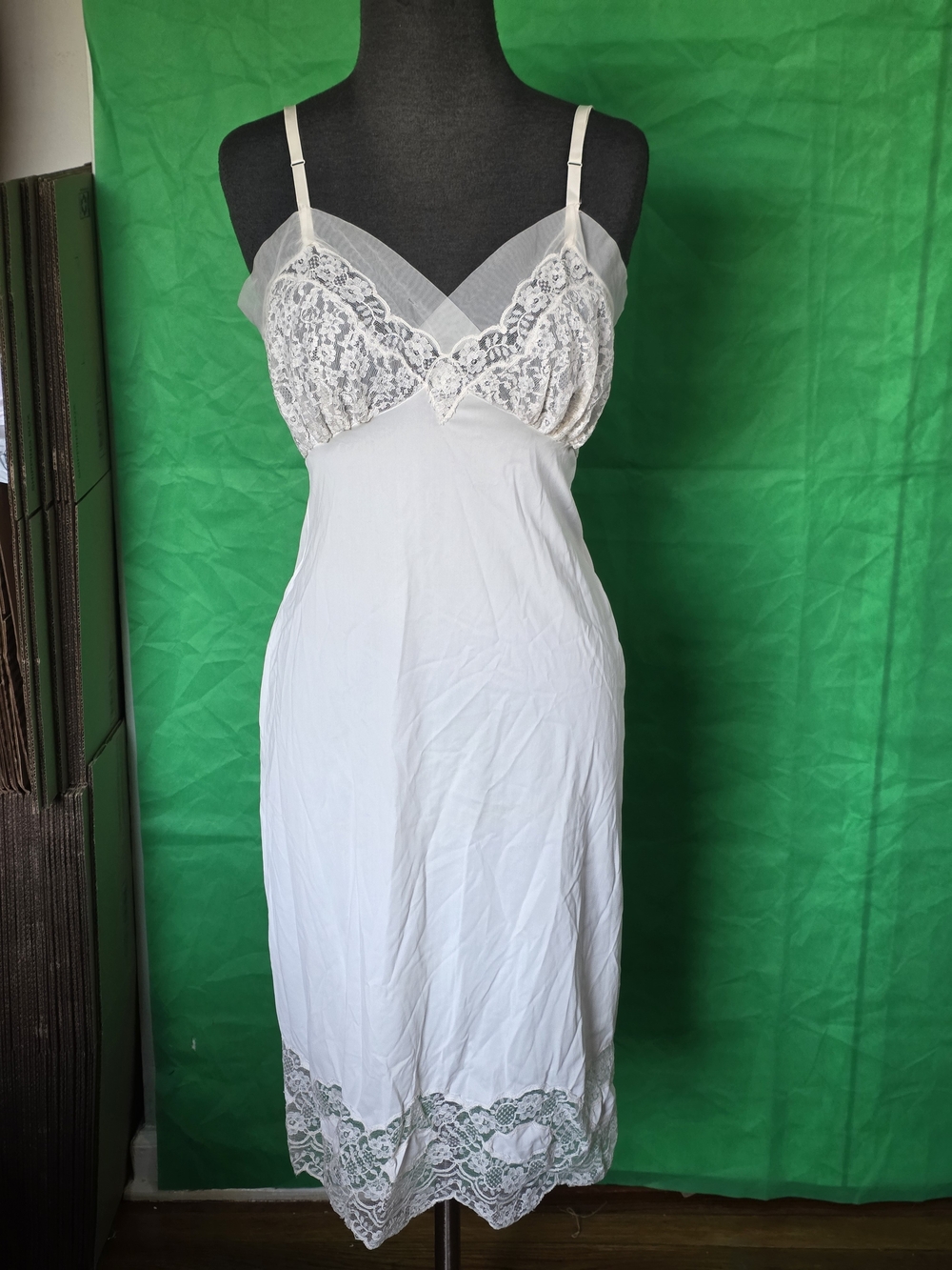 Vintage Van Raalte Suavette Nylon Lace Slip 7231A  White Lingerie 32
